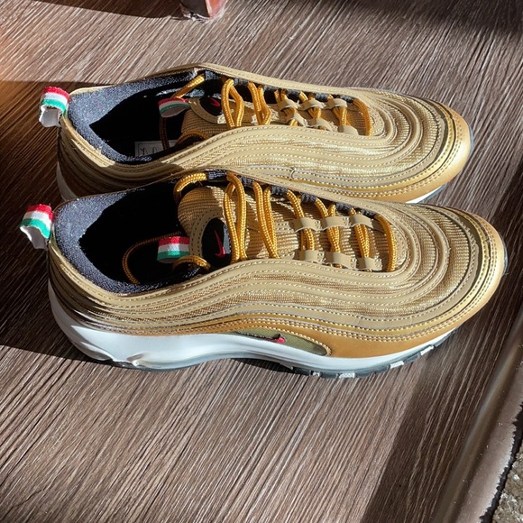 Nike Air Max ‘Italian Gold’ - Picture 5 of 7